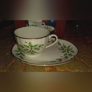 LENOX Holiday Fluted Cup & Dessert Plate Set New in box